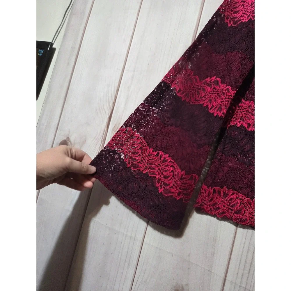 Banana Republic Womens Lace Stripe Top Burgundy Pink‎ Long Sleeve Size S Blouse